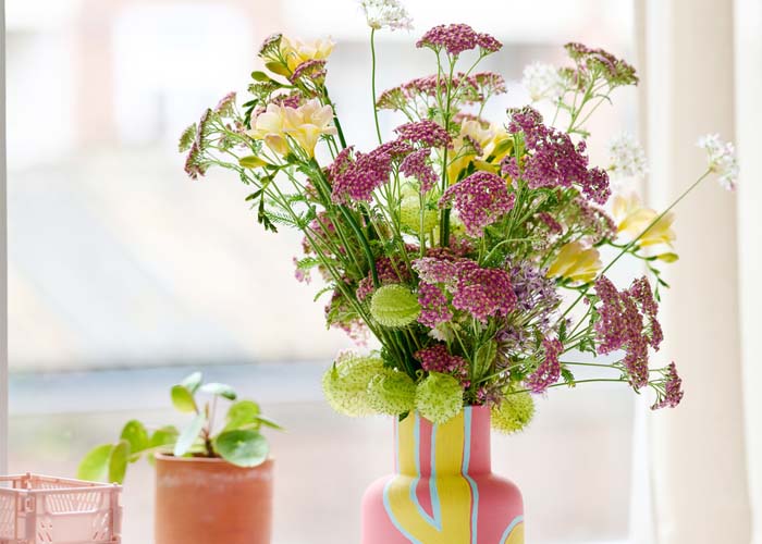 2. Yarrow Bright and Breezy with flowers and plants style trend 2022 b